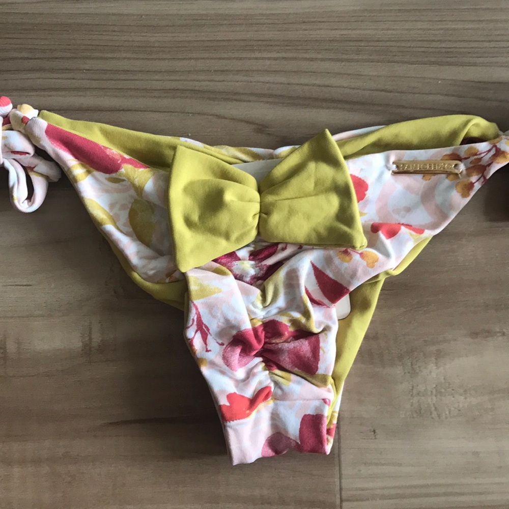 Reversible set - Picture 2 of 3
